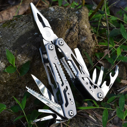 NomadTool – De Ultieme 14-in-1 Survival Multi-Tool voor Preppers & Outdoor Avonturiers